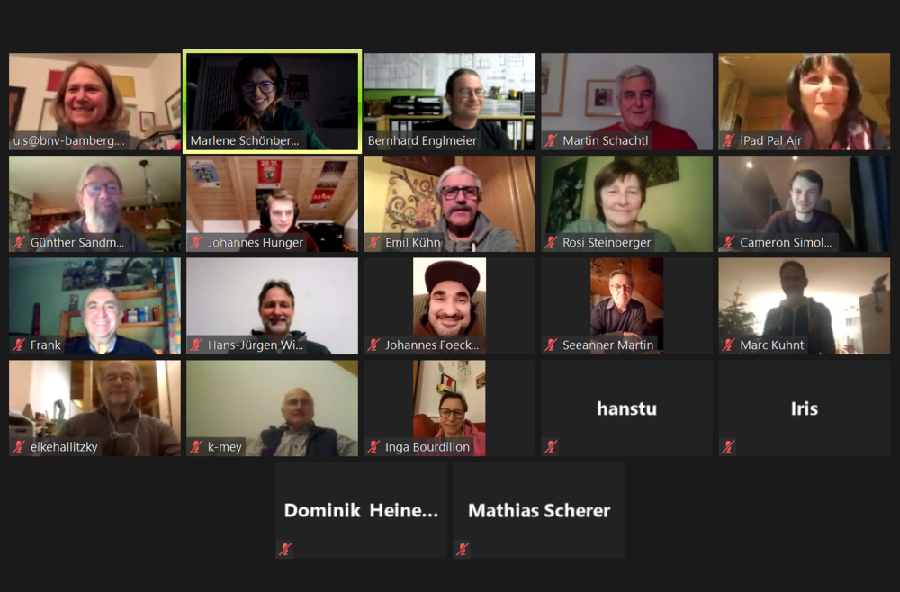 Das Foto zeigt eine Momentaufnahme der digitalen Kreisversammlung. Die Bilder der Teilnehmenden der Videokonferenz ist zu sehen.